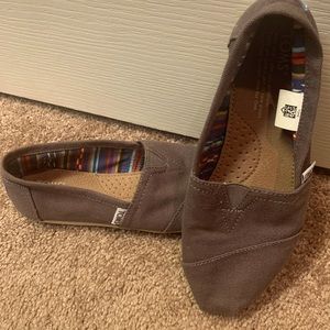 Barely worn brown Toms slip ons